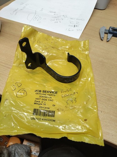 Hose bracket hot - hose, side